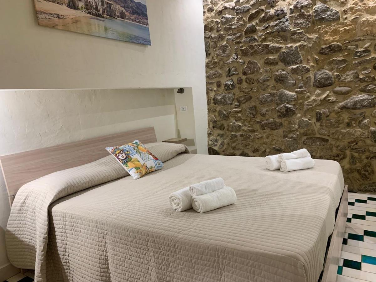 Vitrani'S House Apartments Cefalu Exterior photo