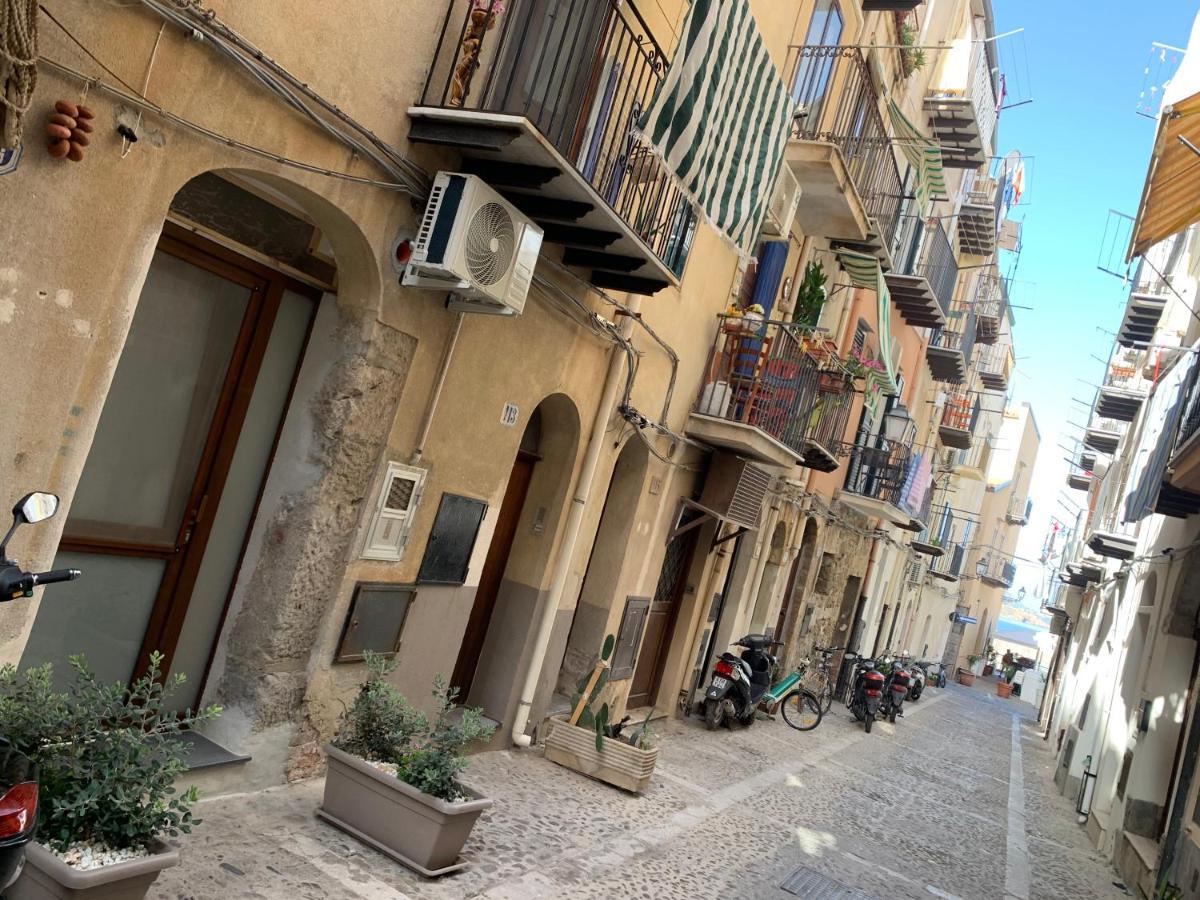 Vitrani'S House Apartments Cefalu Exterior photo